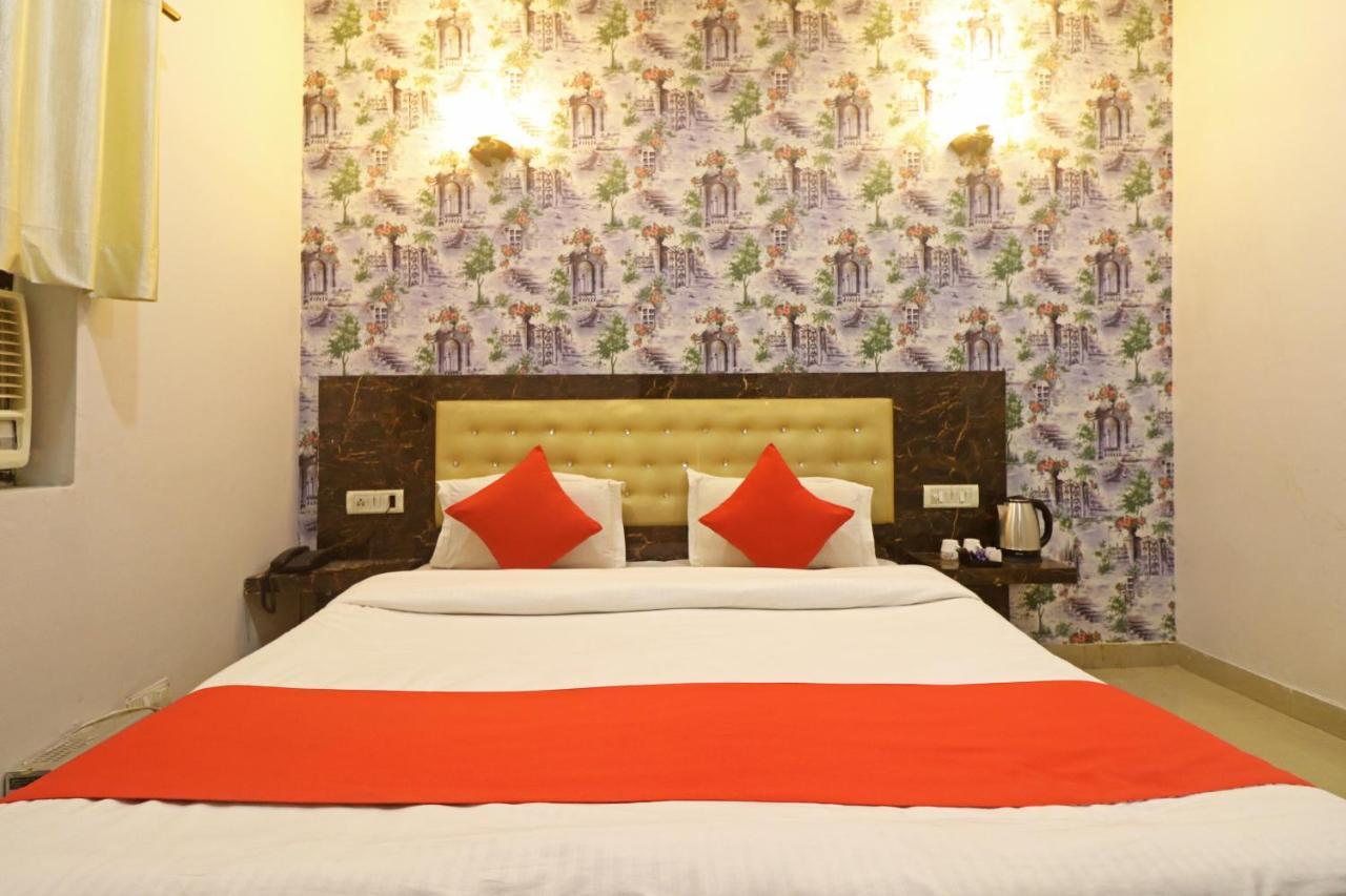 Airport Samara Inn Ню Делхи Екстериор снимка