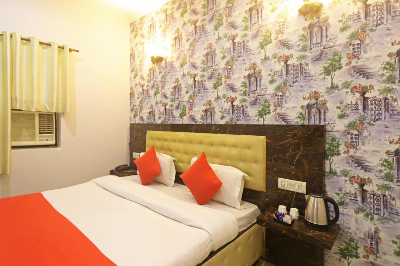 Airport Samara Inn Ню Делхи Екстериор снимка