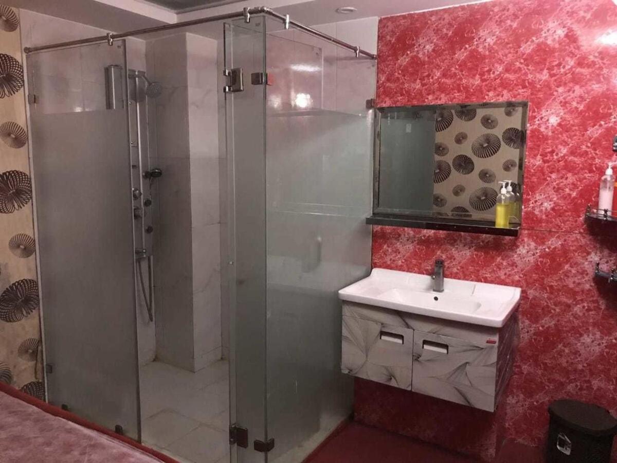 Airport Samara Inn Ню Делхи Екстериор снимка