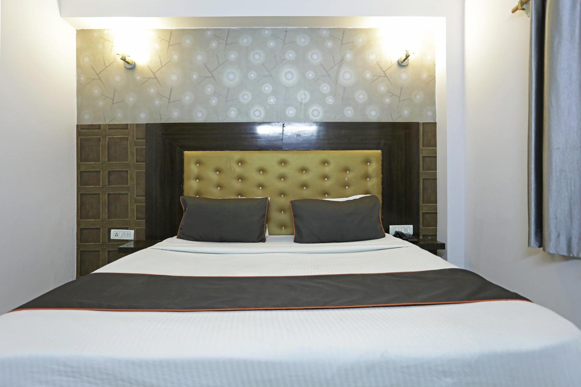 Airport Samara Inn Ню Делхи Екстериор снимка